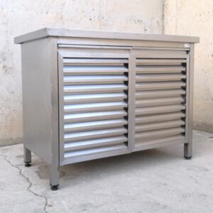 Amari d'inox amb taula de treball de segona mà a cabauoportunitats.com Balaguer - Lleida - Catalunya
