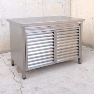 Amari d'inox amb taula de treball de segona mà a cabauoportunitats.com Balaguer - Lleida - Catalunya