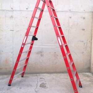 Escalera tijera 260cm de altura de trabajo nueva en cabauoportunitats.com Balaguer - Lleida - Catalunya