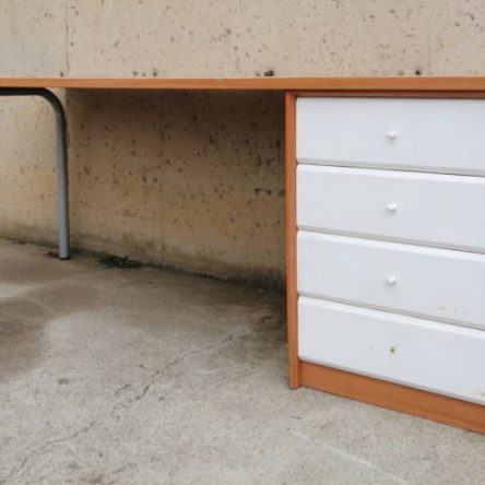 Escritorio de 190cm de segunda mano en cabauoportuniats.com Balaguer - Lleida - Catalunya