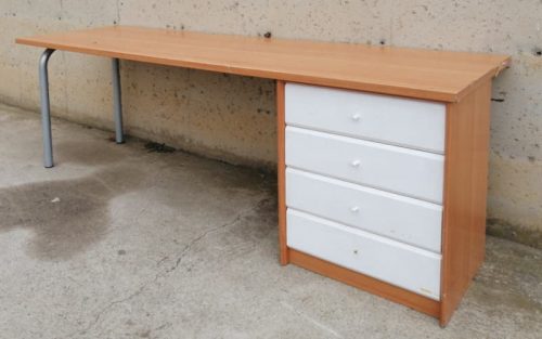 Escritorio de 190cm de segunda mano en cabauoportuniats.com Balaguer - Lleida - Catalunya