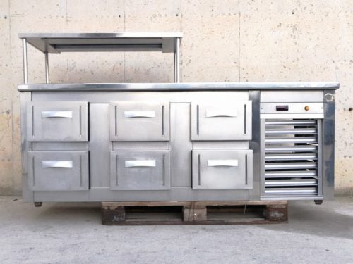 Frigorífico con mesa de trabajo y pasaplatos de segunda mano en cabauoportunitats.com