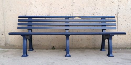 Banco de plástico de 200cm para jardín con tara estética en cabauoportunitats.com Balaguer - Lleida - Catalunya