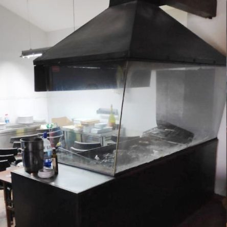 Barbacoa con cristal de protección de segunda mano en cabauoportunitats.com Balaguer - Lleida - Catalunya