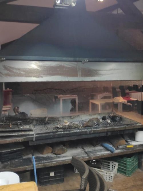 Barbacoa con cristal de protección de segunda mano en cabauoportunitats.com Balaguer - Lleida - Catalunya