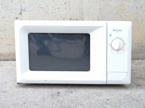 Microondas BLUESKY de segunda mano en cabauoportunitats.com Balaguer - Lleida - Catalunya