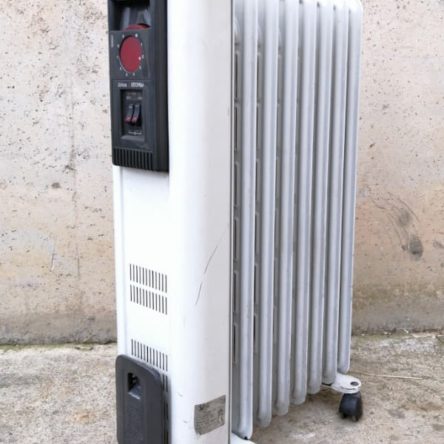 Radiador eléctrico de segunda mano en cabauoportunitats.com Balaguer - Lleida - Catalunya