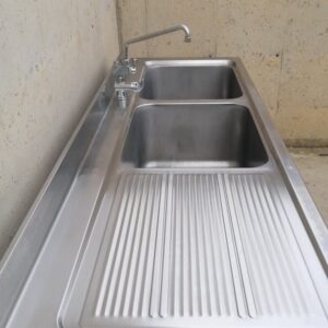 Fregadero de hostelería con patas de segunda mano en cabauoportunitats.com Balaguer - Lleida - Catalunya