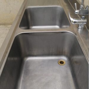 Fregadero de hostelería con patas de segunda mano en cabauoportunitats.com Balaguer - Lleida - Catalunya