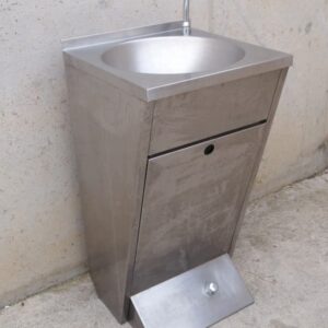 Pica de peu feta d'acer inoxidable d'ocasió en molt bon estat. Pica de pedal de segona mà a cabauoportunitats.com Balaguer - Lleida - Catalunya