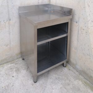 Venta de una mesa rinconera de acero inoxidable para hostelería en cabauoportunitats.com Balaguer - Lleida - Catalunya