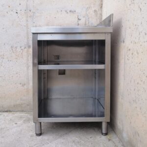 Venta de una mesa rinconera de acero inoxidable para hostelería en cabauoportunitats.com Balaguer - Lleida - Catalunya