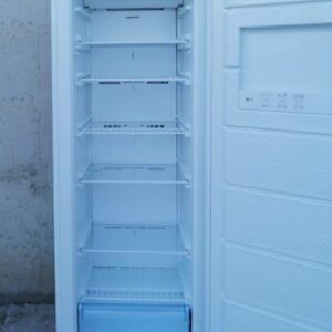 Congelador vertical BALAY de segona mà de 244 litres de capacitat en venda a cabauoportunitats.com Balaguer - Lleida - Catalunya