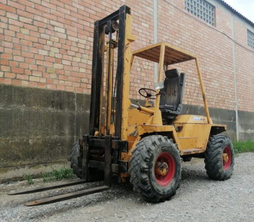Carretilla elevadora HUMSA 2000kg 330cm de segunda mano en cabauoportunitats.com Balaguer - Lleida - Catalunya