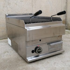 Barbacoa de piedra volcanica de segunda mano en venta en cabauoportunitats.com Balaguer - Lleida - Catalunya