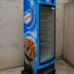 Congelador expositor con puerta de cristal de segunda mano en venta en cabauoportunitats.com