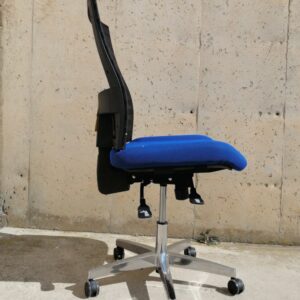 Silla de oficina con ruedas nueva procedente de un final de estoc en venta en cabauoportunitats.com