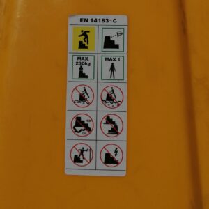Escala de plàstic de 2 graons nova amb 260kg de capacitat en venda a cabauoportunitats.com Balaguer - Lleida - Catalunya