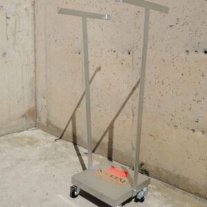 Porta-bosses de brossa nou de 120kg de capacitat en venda a cabauoportunitats.com Balaguer - Lleida - Catalunya