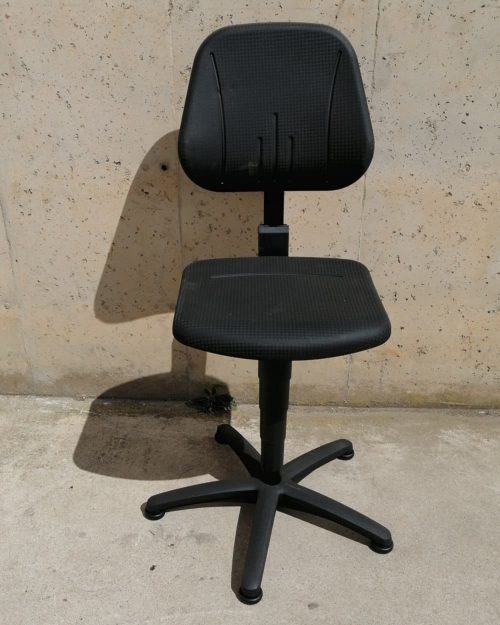 Cadira giratòria de treball amb respatller nova en venda a cabauoportunitats.com Balaguer - Lleida - Catalunya