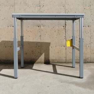 Mesa de altura regulable con tara estética de 100x50cm nueva en cabauoportunitats.com Balaguer - Lleida - Catalunya