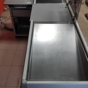 Moble de caixa registradora de segona mà en molt bon estat en venda a cabauoportunitats.com Balaguer - Lleida - Catalunya