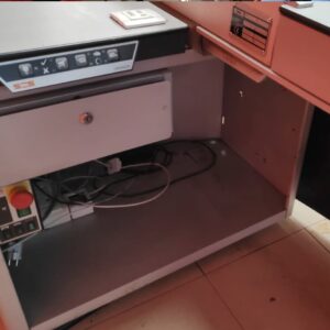 Moble de caixa registradora de segona mà en molt bon estat en venda a cabauoportunitats.com Balaguer - Lleida - Catalunya