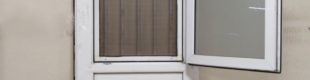 Puerta de PVC con ventana de segunda mano en venta en cabauoportunitats.com Balaguer - Lleida - Catalunya