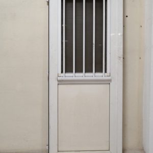 Puerta de PVC con ventana de segunda mano en venta en cabauoportunitats.com Balaguer - Lleida - Catalunya