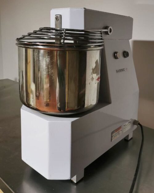 Amasadora de espiral SAMMIC de segunda mano con 10kg de capacidad en venta en cabauoportunitats.com Balaguer - Lleida - Catalunya