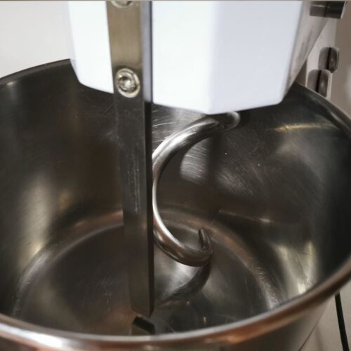 Amasadora de espiral SAMMIC de segunda mano con 10kg de capacidad en venta en cabauoportunitats.com Balaguer - Lleida - Catalunya