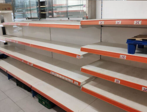 Estanterías metálicas de segunda mano para tienda en venta en cabauoportunitats.com Balaguer - Lleida - Catalunya