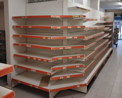 Estanterías metálicas de segunda mano para tienda en venta en cabauoportunitats.com Balaguer - Lleida - Catalunya