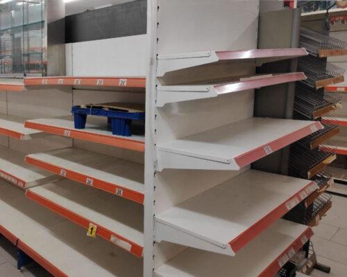 Estanterías metálicas de segunda mano para tienda en venta en cabauoportunitats.com Balaguer - Lleida - Catalunya