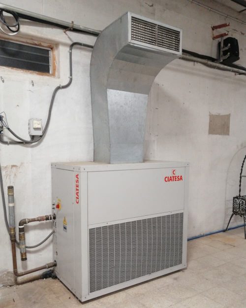 Equipo de refrigeración aire-agua CIATESA RXV 120 de segunda mano en cabauoportunitats.com