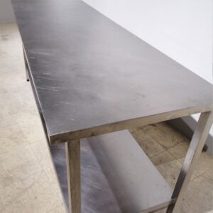 Mesa de acero inoxidable de 200x70cm de ocasión en cabauoportunitats.com