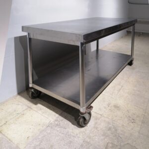 Taula d'acer inoxidable amb rodes d'ocasió en venda a cabauoportunitats.com Balaguer - Lleida - Catalunya