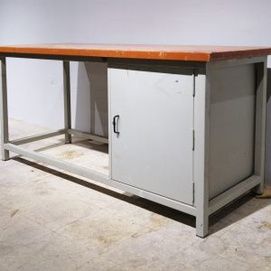 Banc de treball metàl·lic amb armari de 180x70cm en venda a cabauoportunitats.com Balaguer - Lleida - Catalunya