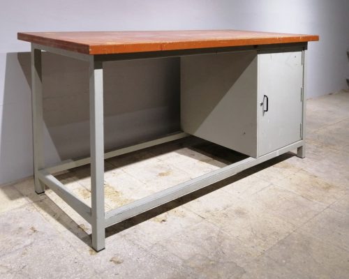 Banc de treball metàl·lic amb armari de 180x70cm en venda a cabauoportunitats.com Balaguer - Lleida - Catalunya