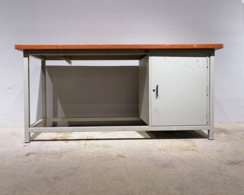 Banc de treball metàl·lic amb armari de 180x70cm en venda a cabauoportunitats.com Balaguer - Lleida - Catalunya