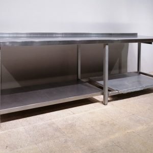 Mesa de acero inoxidable de segunda mano de 280cm en venta en cabauoportunitats.com