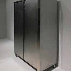 Armari d'acer inoxidable de 125x60x202cm de segona mà en venda a cabauoportunitats.com Balaguer - Lleida - Catalunya