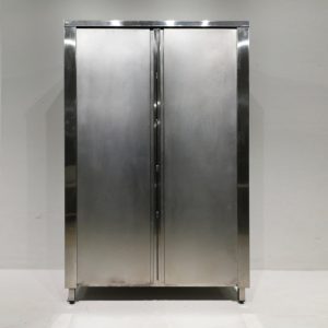 Armari d'acer inoxidable de 125x60x202cm de segona mà en venda a cabauoportunitats.com Balaguer - Lleida - Catalunya