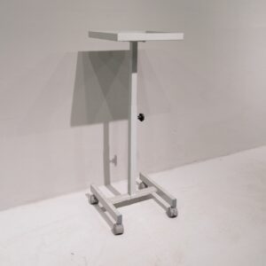 Soporte para proyector con ruedas en venta en cabauoportunitats.com