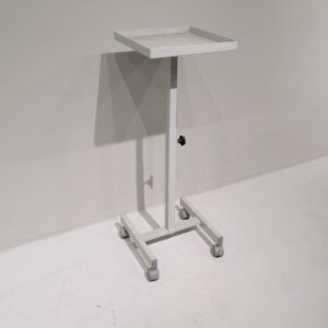 Soporte para proyector con ruedas en venta en cabauoportunitats.com