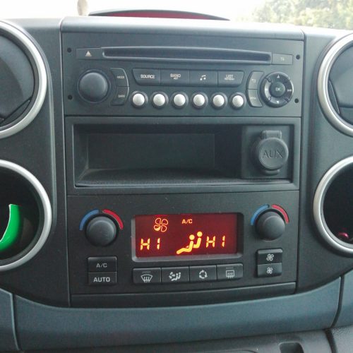 Furgoneta PEUGEOT PARTNER 2014 de segunda mano en venta en cabauoportunitats.com