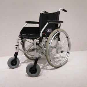 Silla de ruedas plegable de ocasión en venta en cabauoportunitats.com