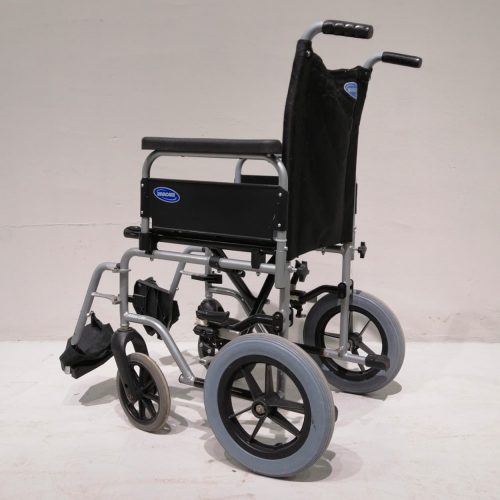 Silla de ruedas plegable de ocasión en venta en cabauoportunitats.com