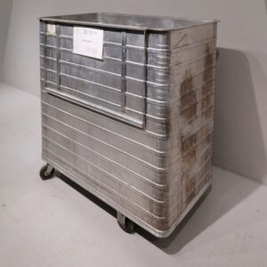 Carro d'alumini de segona mà en bon estat de 130x75x140cm en venda a cabauoportunitats.com Balaguer - Lleida - Catalunya