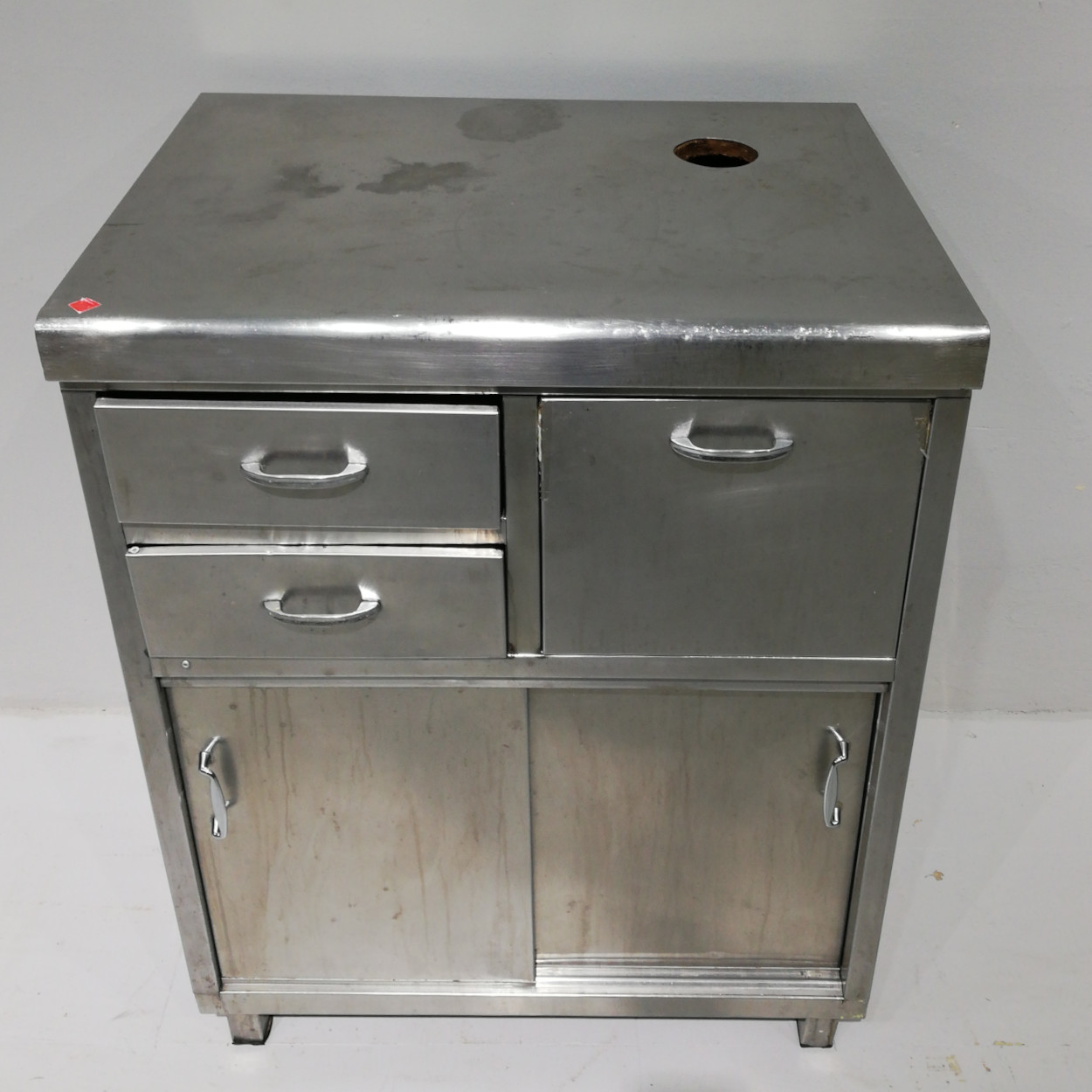 Moble per a cafetera de 80x59cm de segona mà en venda a cabauoportunitats.com Balaguer - Lleida - Catalunya